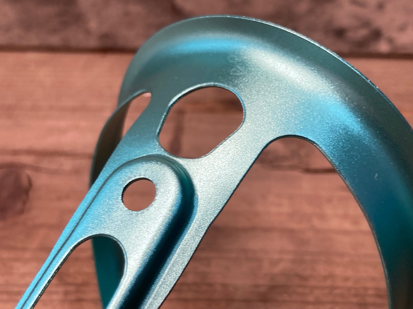 IN689 スパカズ SUPACAZ FLY CAGE Ano ボトルケージ チェレステ ペア