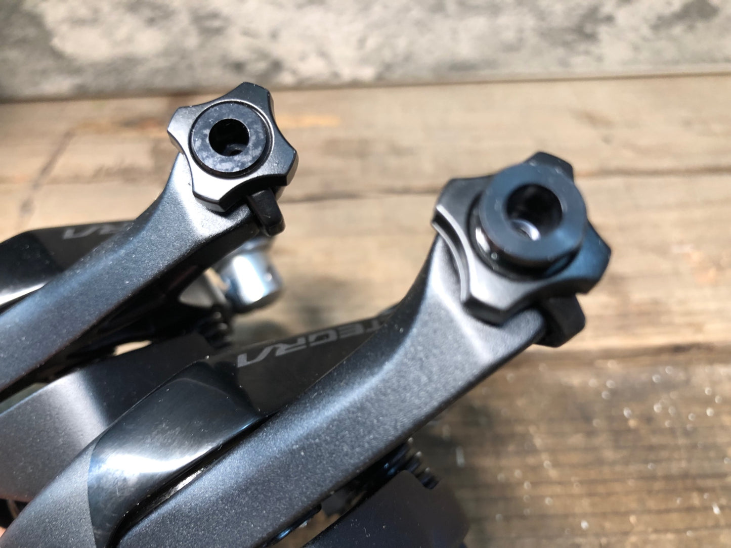 IT391 シマノ SHIMANO アルテグラ ULTEGRA BR-R8100 キャリパーブレーキ 前後セット 未使用品