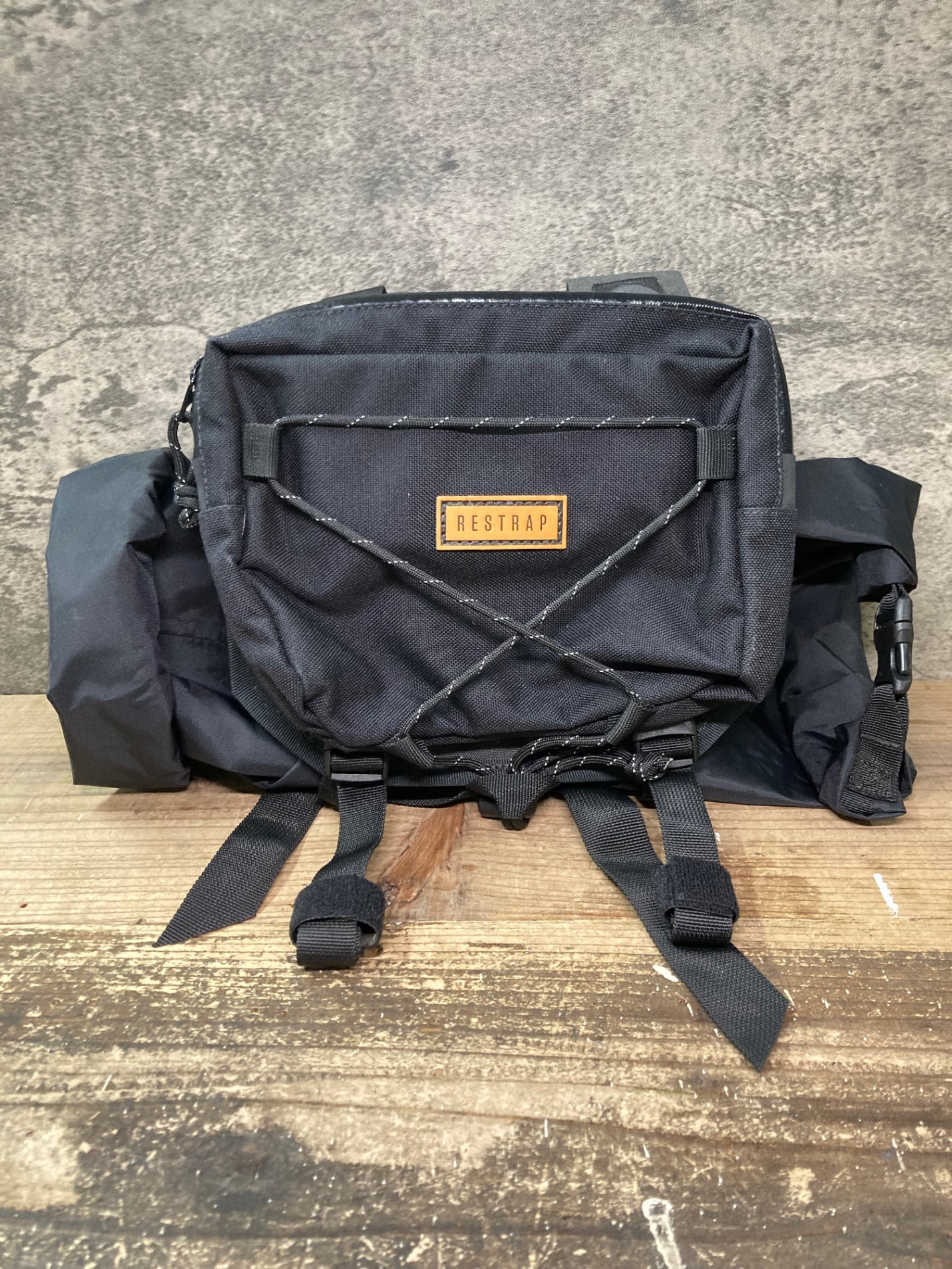 IV334 リストラップ RESTRAP ハンドルバーバッグ 黒 14L