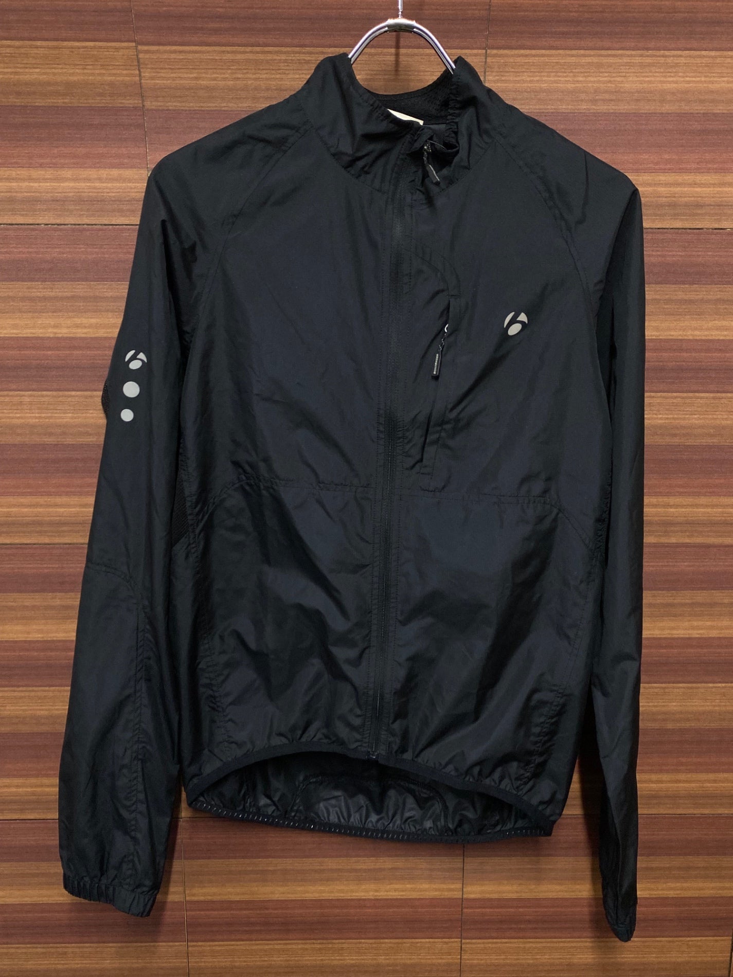 IT218 ボントレガー BONTRAGER 長袖 ウィンドブレイカー 黒 US/XS ※小穴あり