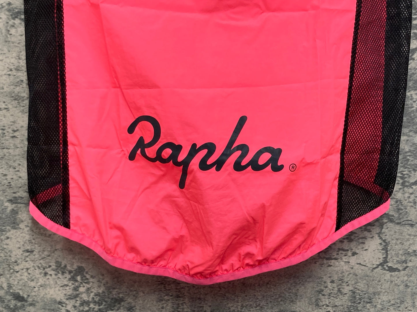 IY116 ラファ Rapha Brevet ジレ サイクルベスト S ネオンピンク