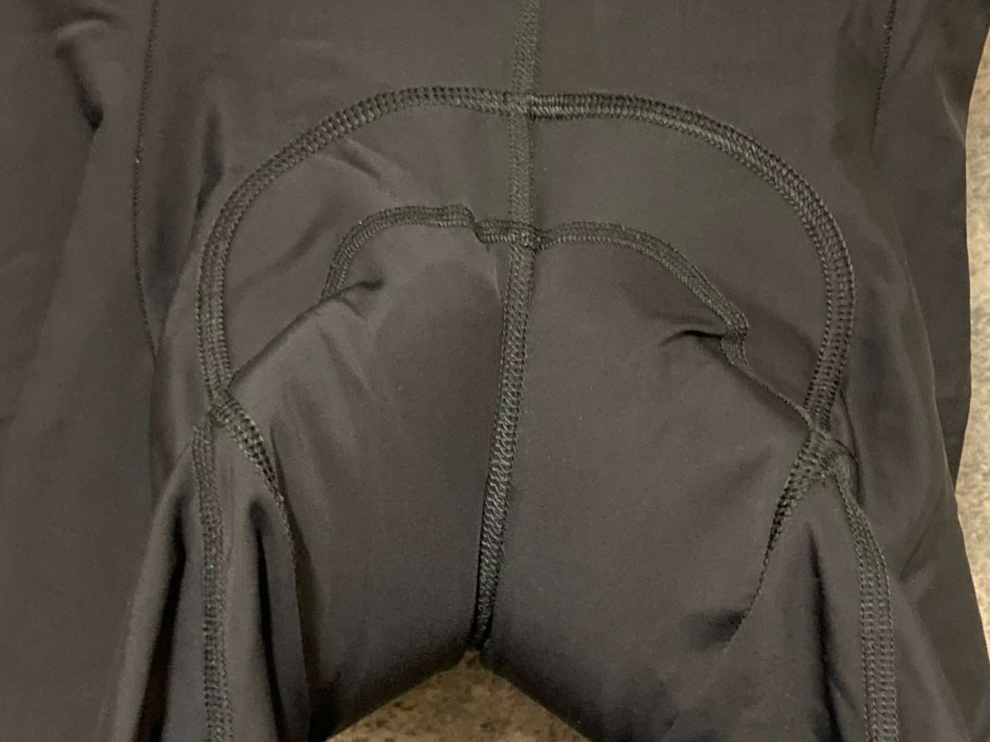 IV324 ラファ Rapha CORE SHORTS レーサーパンツ 黒 S ※サイズプリント割れ