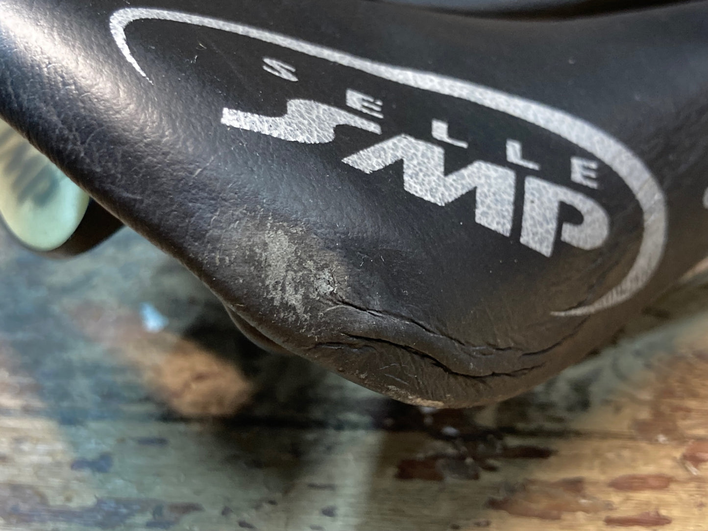 IJ796 selle SMP STRIKE ストライク サドル inoxレール