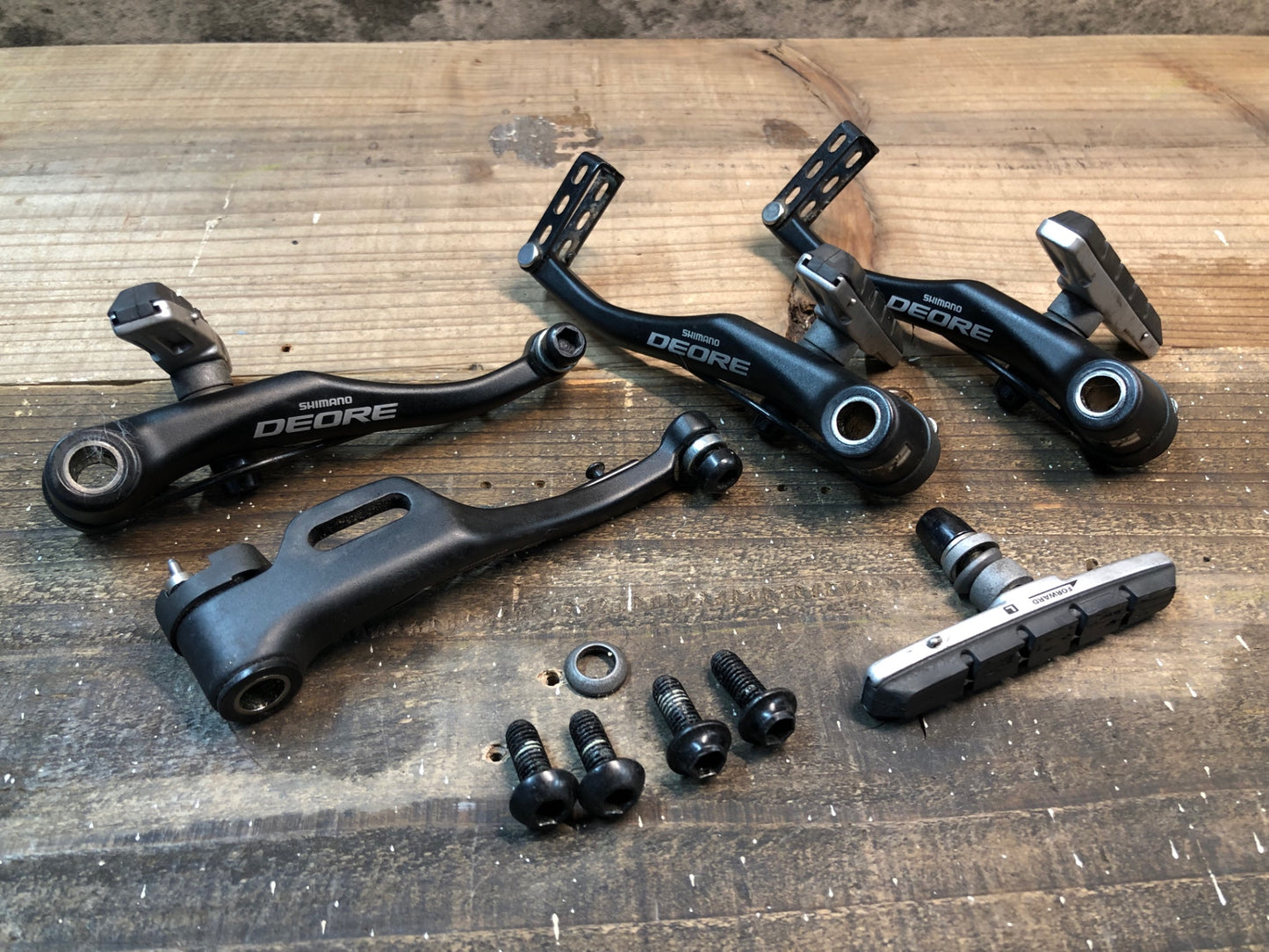 IP589 シマノ SHIMANO デオーレ DEORE BR-T610 Vブレーキ 前後セット 本体のみ