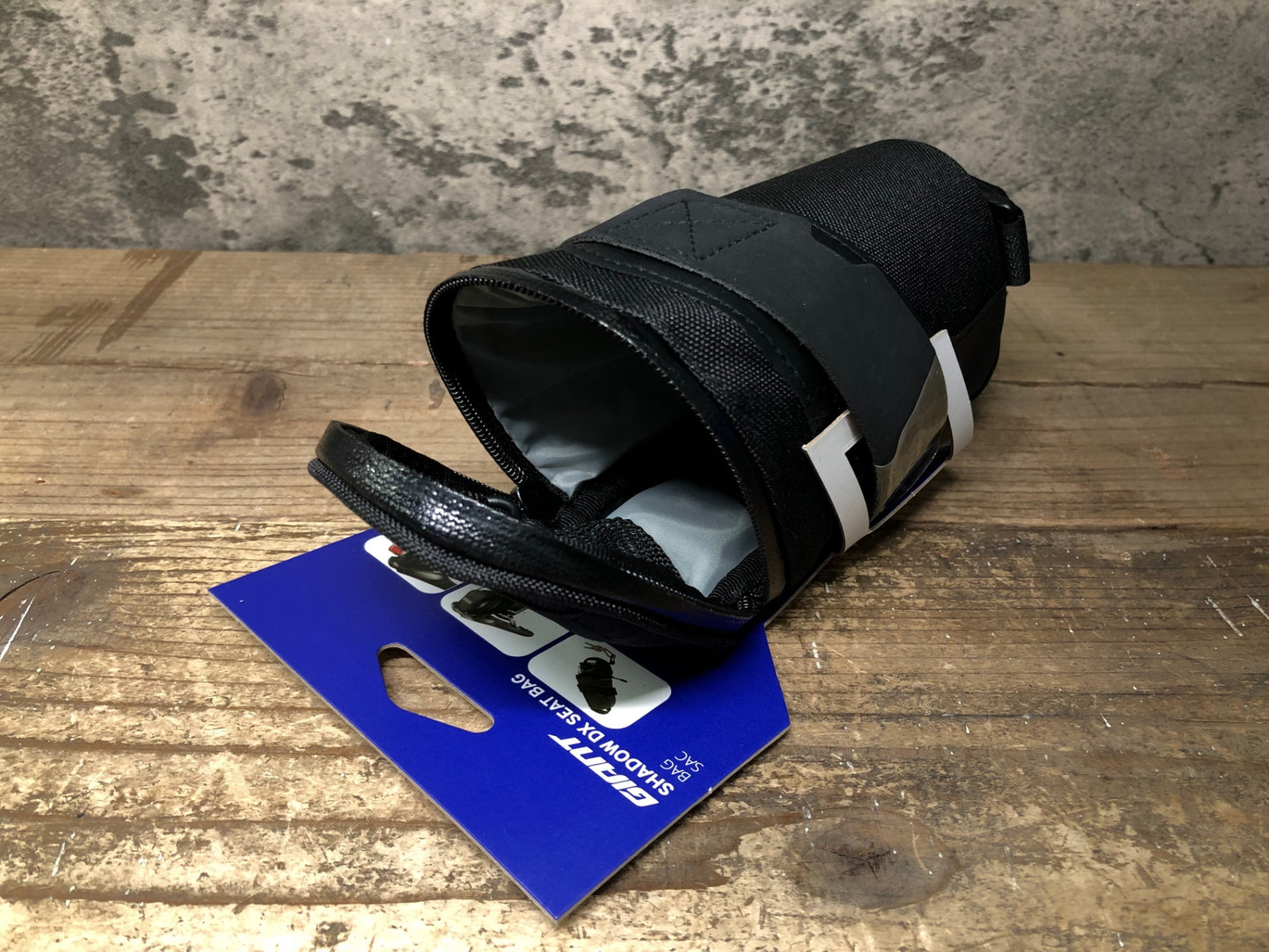 IV772 ジャイアント GIANT SHADOW DX SEAT BAG サドルバッグ