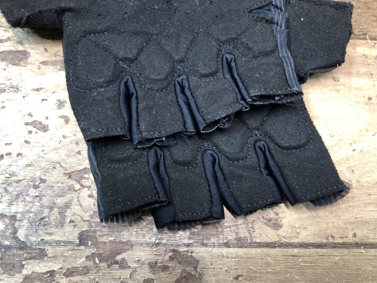 IM200 アソス assos 指切り グローブ 黒 S