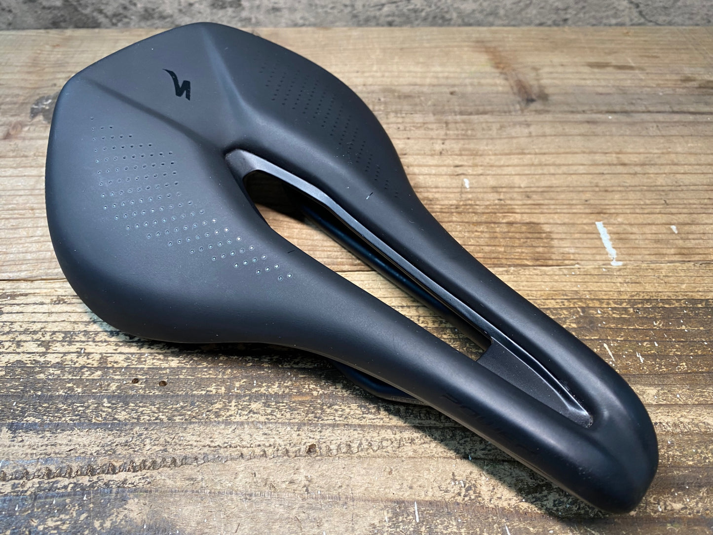 JB407 スペシャライズド SPECIALIZED POWER EXPERT サドル  黒 143mm HOLLOW Ti レール