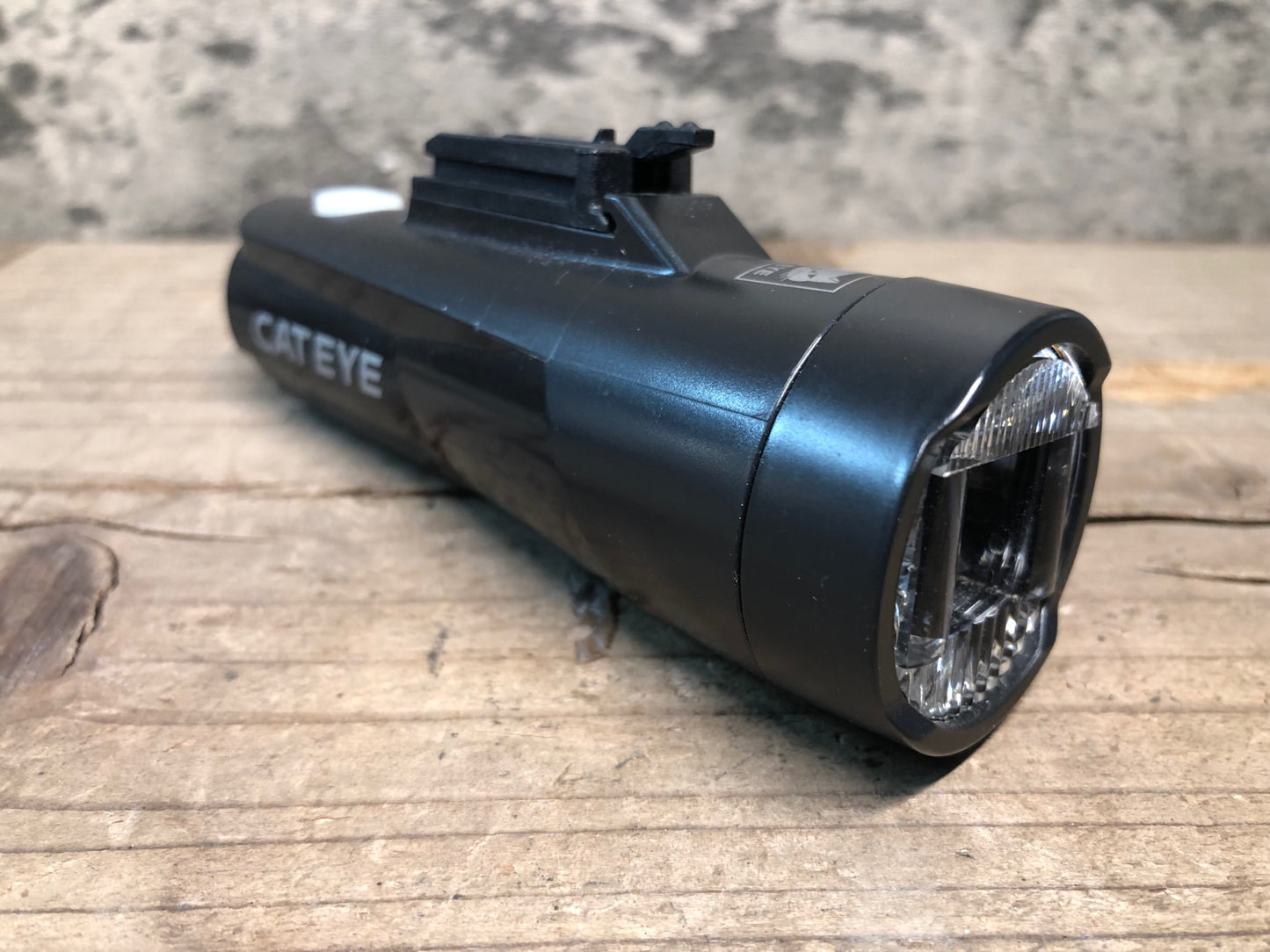 IY821 キャットアイ CATEYE GVOLT70 フロントライト 点灯確認済