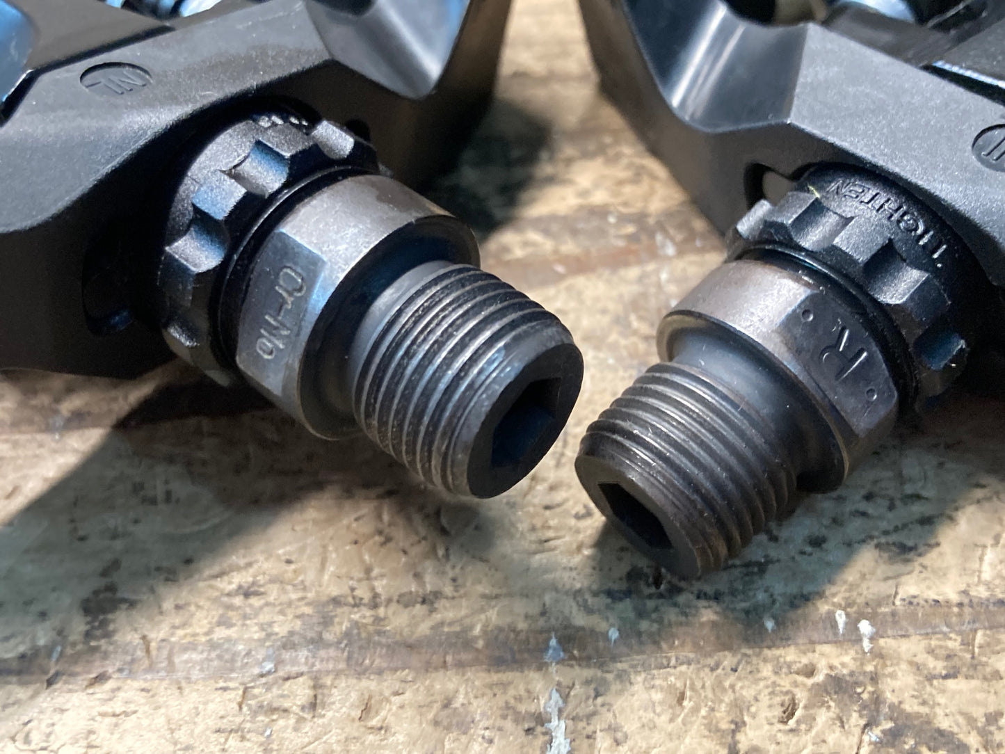 IV132 シマノ SHIMANO PD-T420 片面フラット ビンディングペダル