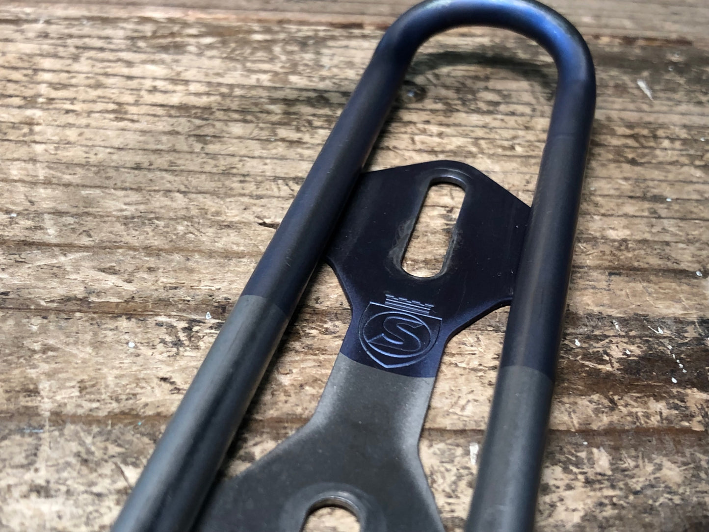 IY590 シリカ SILCA チタン ボトルケージ ペア