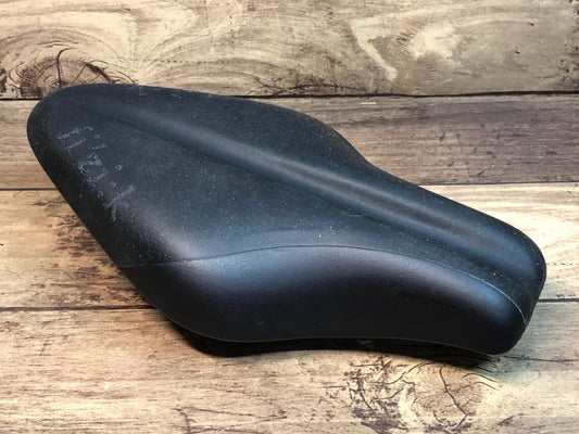 IL310 フィジーク fizik ミスティカ MISTICA regular サドル 黒 135mm クロモリ