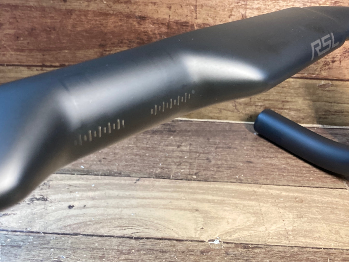 ID152 ボントレガー BONTRAGER RSL ROAD AERO HANDLEBAR カーボンドロップハンドル Φ31.8 エンドC-C420mm