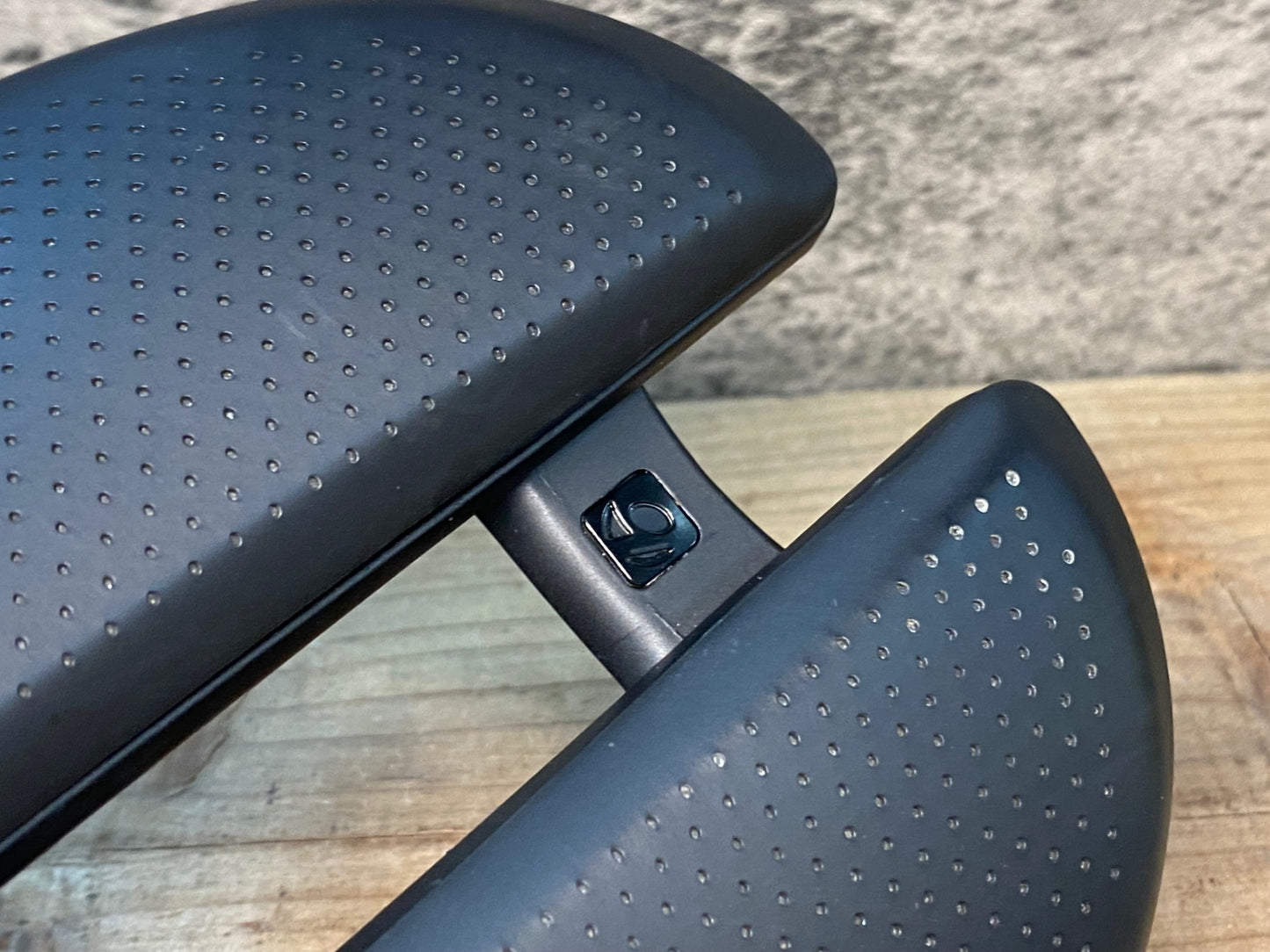 IR879 ボントレガー BONTRAGER アイオロスエリート AEOLUS ELITE サドル 黒 145mm AUSTAIN レール