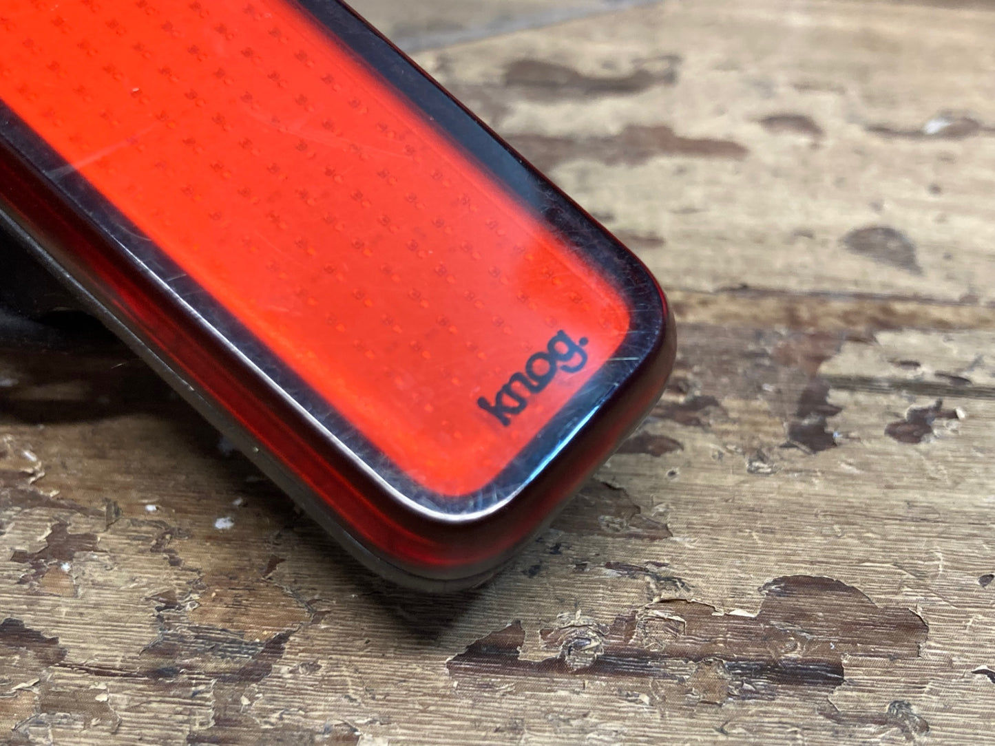 IK699 ノグ knog BLINDER V BOLT リアライト 赤色灯 黒