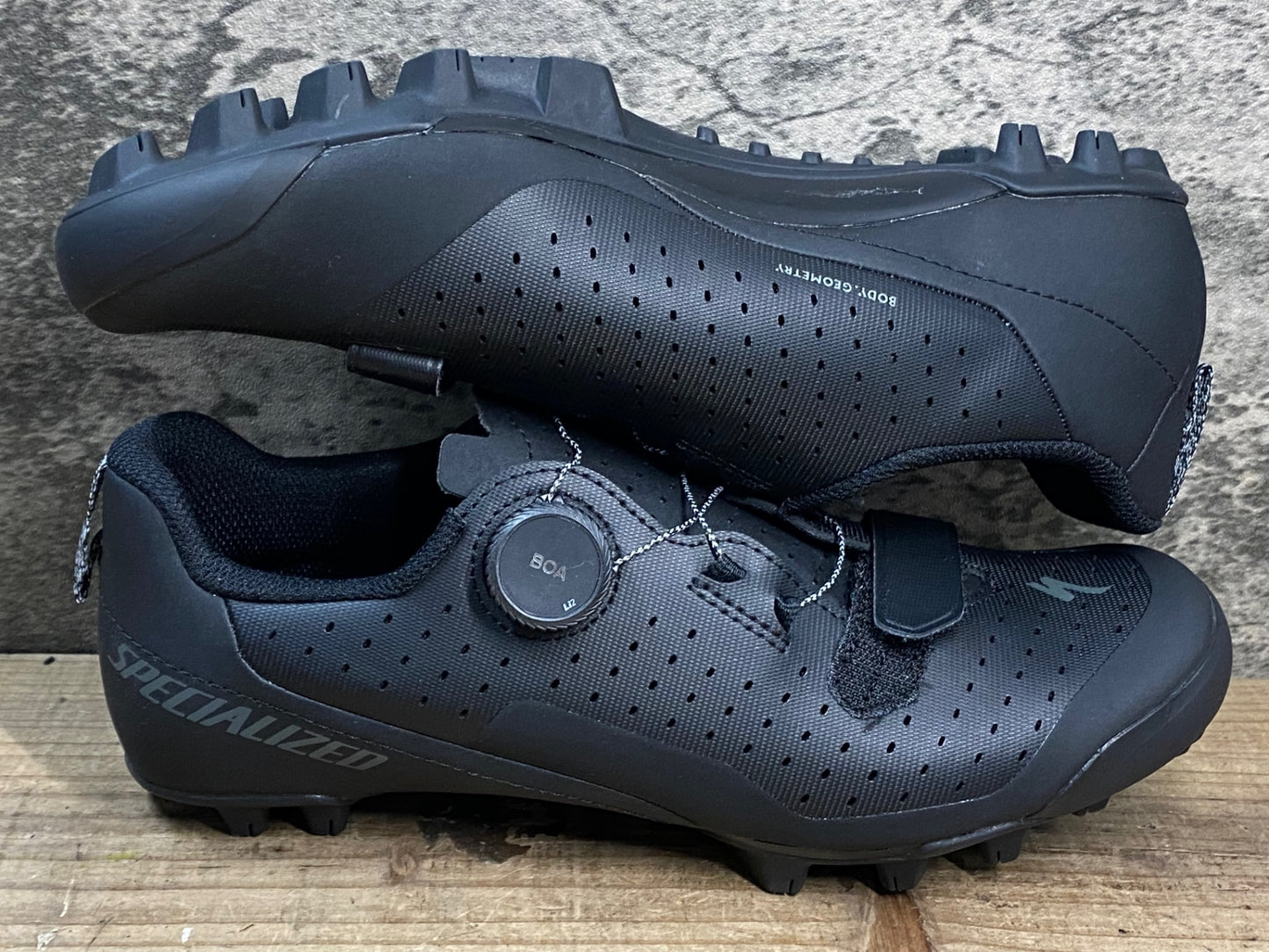 IY562 スペシャライズド SPECIALIZED RECON 2.0 ビンディングシューズ 黒 EU40.5
