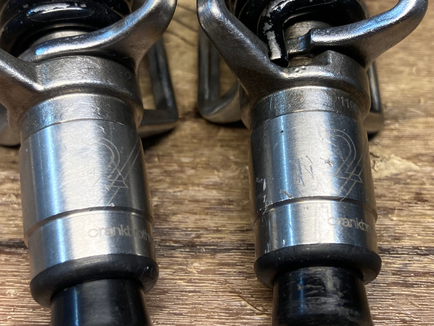 HN949 クランクブラザーズ crankbrothers エッグビータ EGG BEATER2 ビンディングペダル ※軸回転ゴリ感