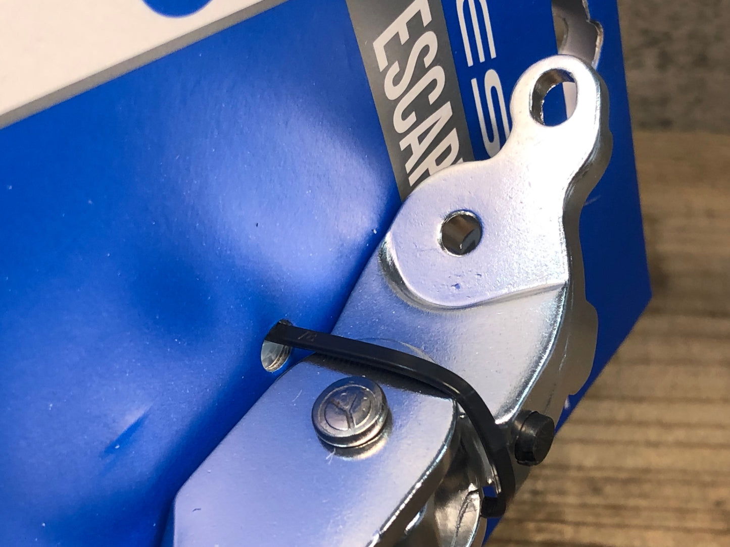 IV812 ジャイアント GIANT ESCAPE QR KICKSTAND スタンド