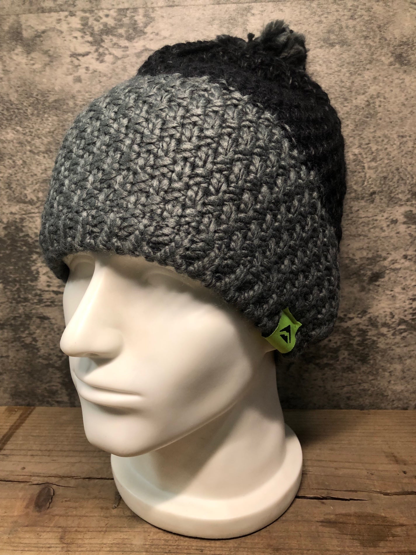 IQ168 メリダ MERIDA ニットキャップ グレー