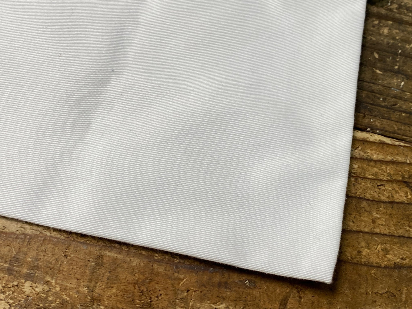 IQ870 ラファ Rapha サコッシュ 白 REPAIR SERVISE