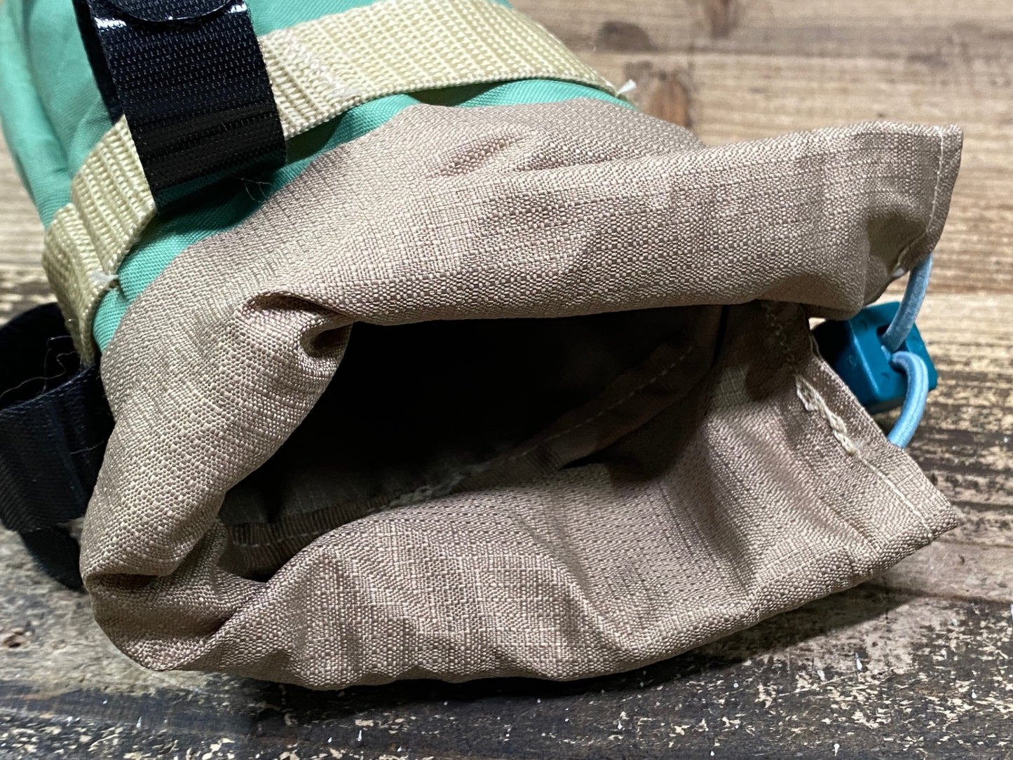 IZ988 ビッチン BTCHN stem bag sand ステムバッグ グリーン