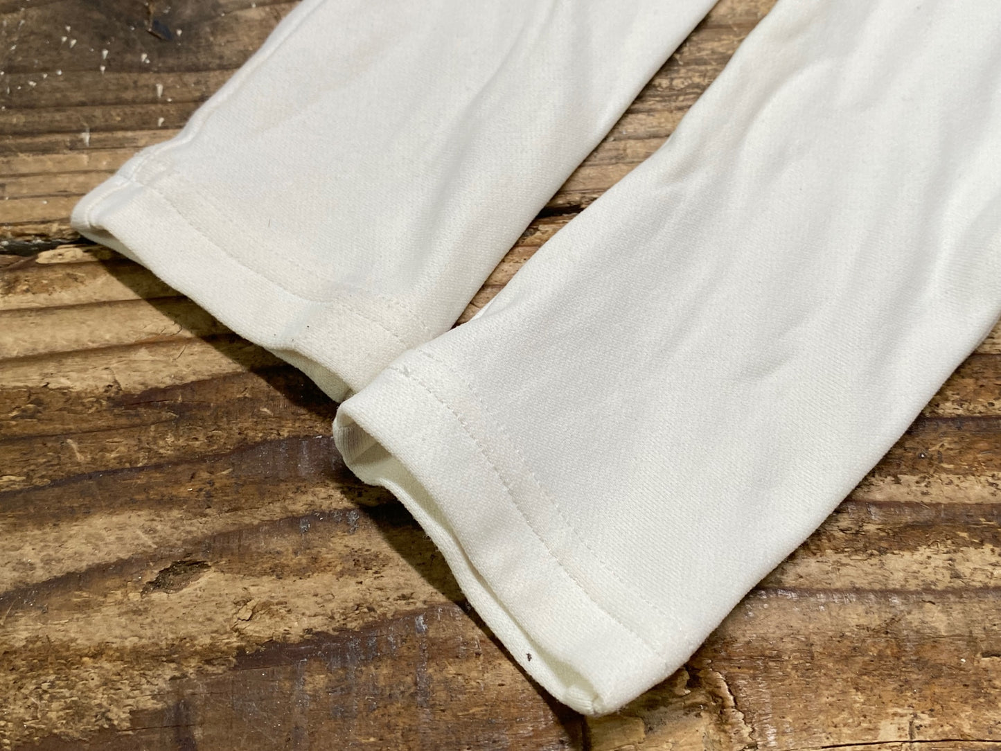 IW502 アソス Assos アームカバー 白 Ⅰ