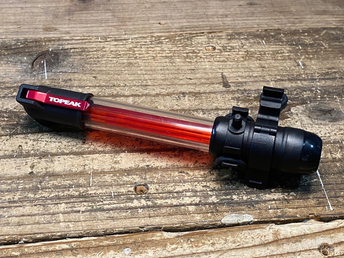 IY221 トピーク TOPEAK mini rocket iglow 携帯空気入れ テールライト 赤 黒 ※点灯確認済み