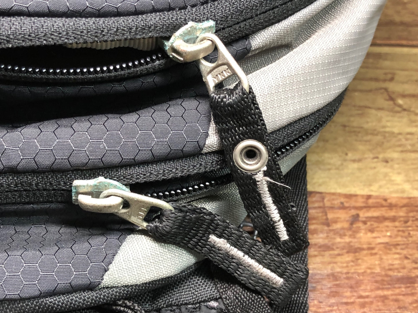 HA664 ドイター deuter  レース RACE exp air リュックサック バックパック 黒グレー 汚れあり