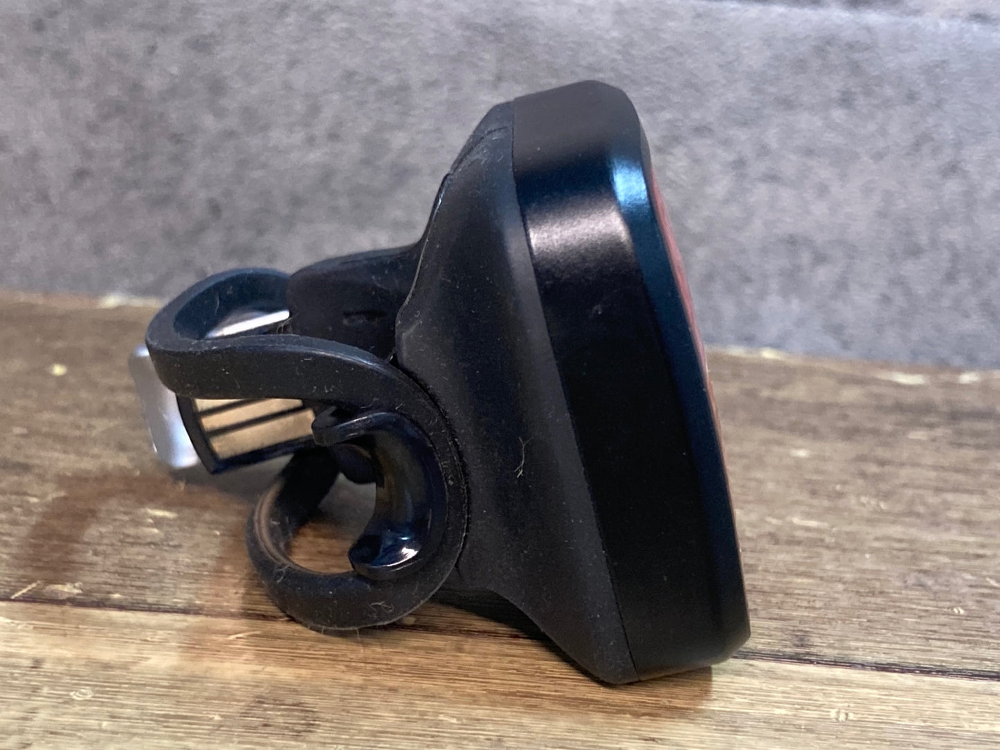 IU882 ノグ knog Blinder テールライト