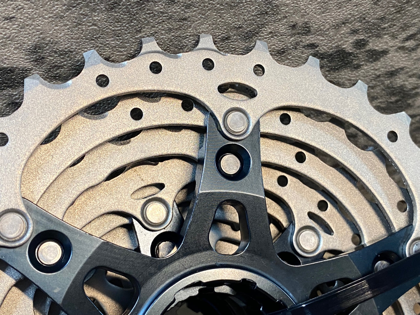 IW647 シマノ SHIMANO CS-HG800-11 スプロケット 11-34T 11S