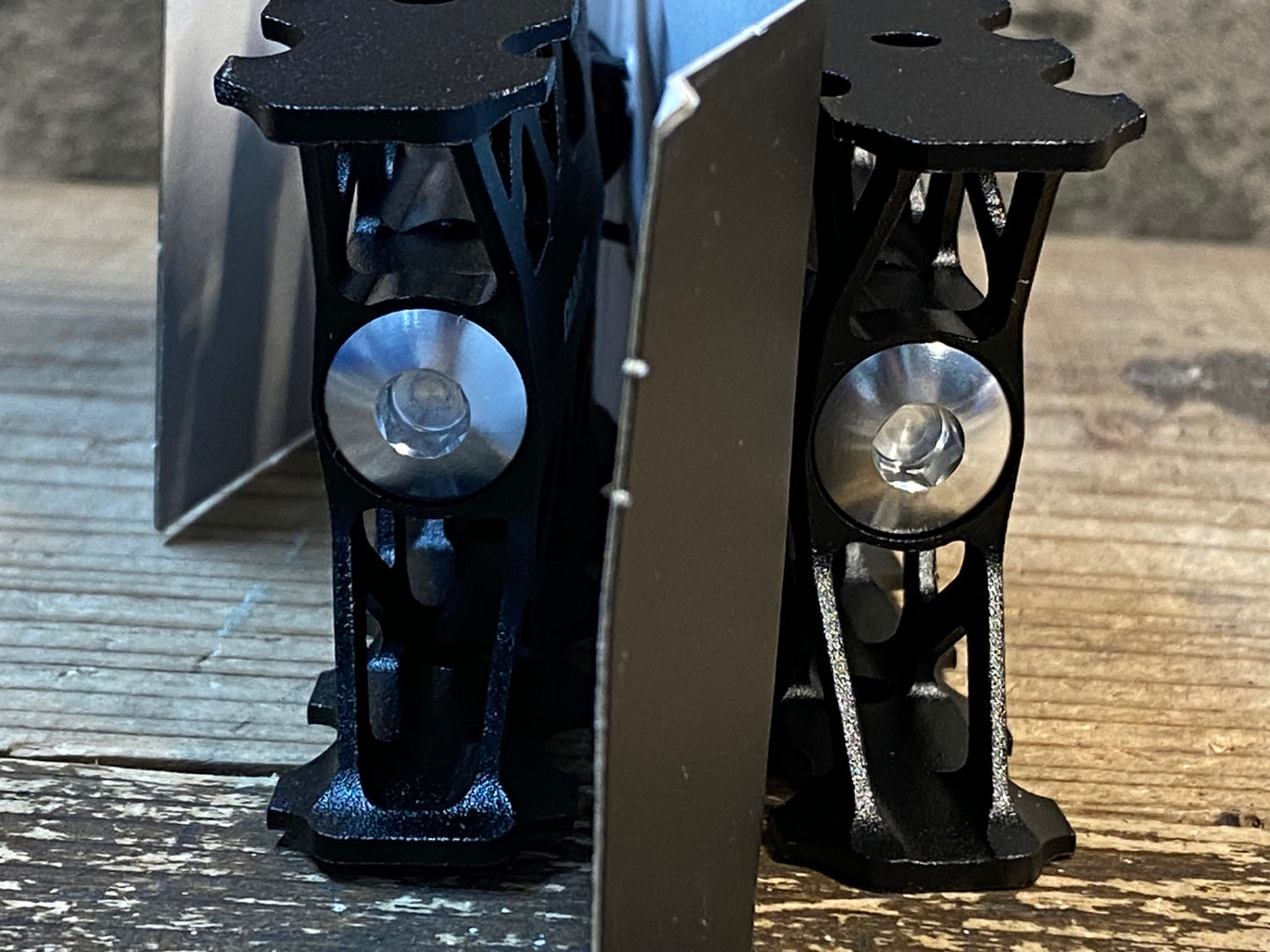 IV841 ジャイアント GIANT ULTRA LIGHT PEDAL フラットペダル 黒