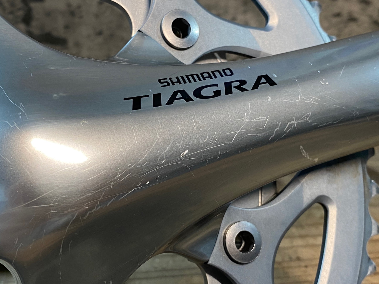 IW826 シマノ SHIMANO ティアグラ Tiagra FC-4550 クランクセット 165mm 50/34T