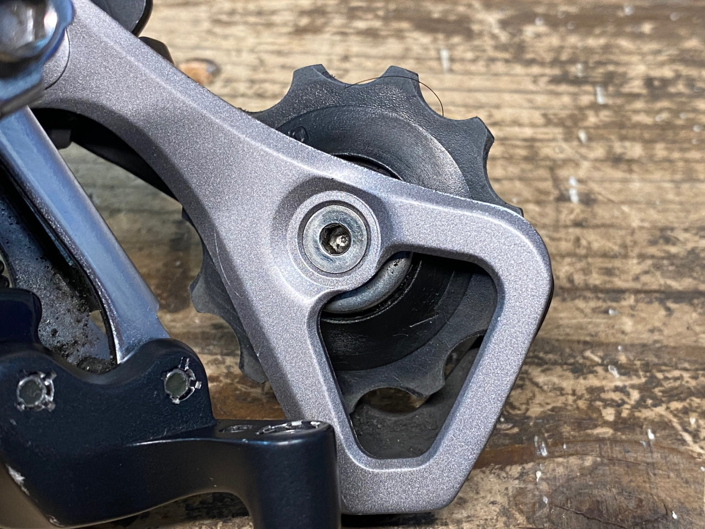 GI676 シマノ SHIMANO 105 RD-5700 リアディレイラー 10S