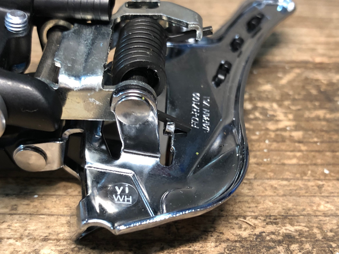 IY083 シマノ SHIMANO 105 FD-R7100 フロントディレイラー 直付 2S