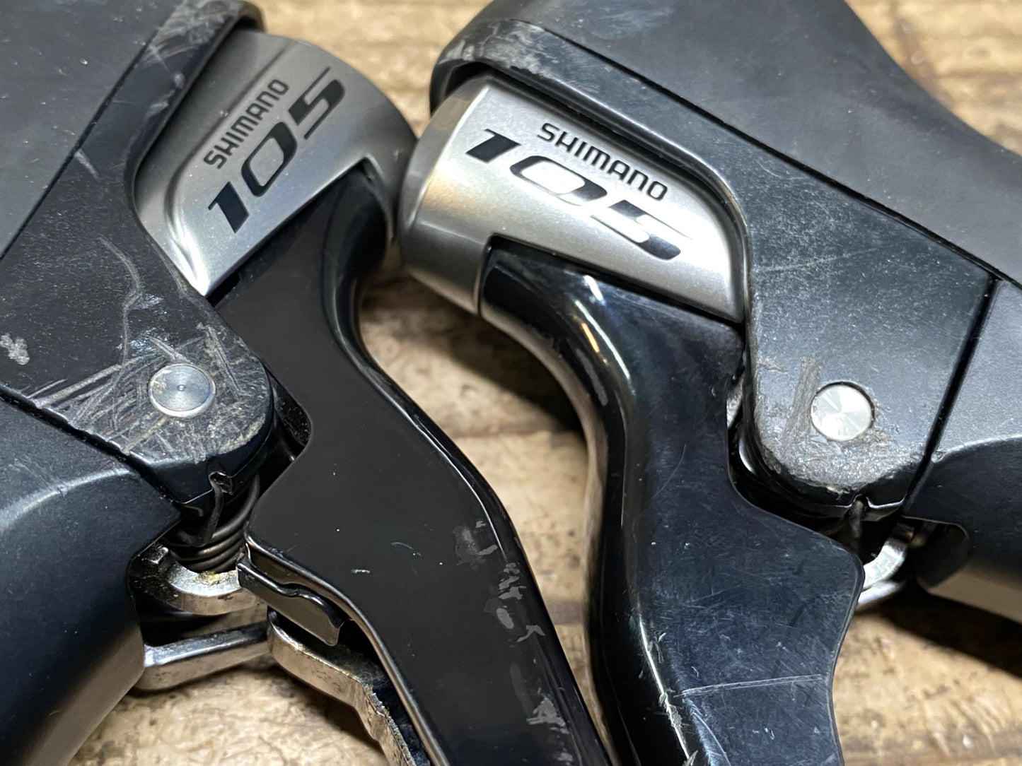 IV716 シマノ SHIMANO 105 ST-5800 STIレバー 2x11S