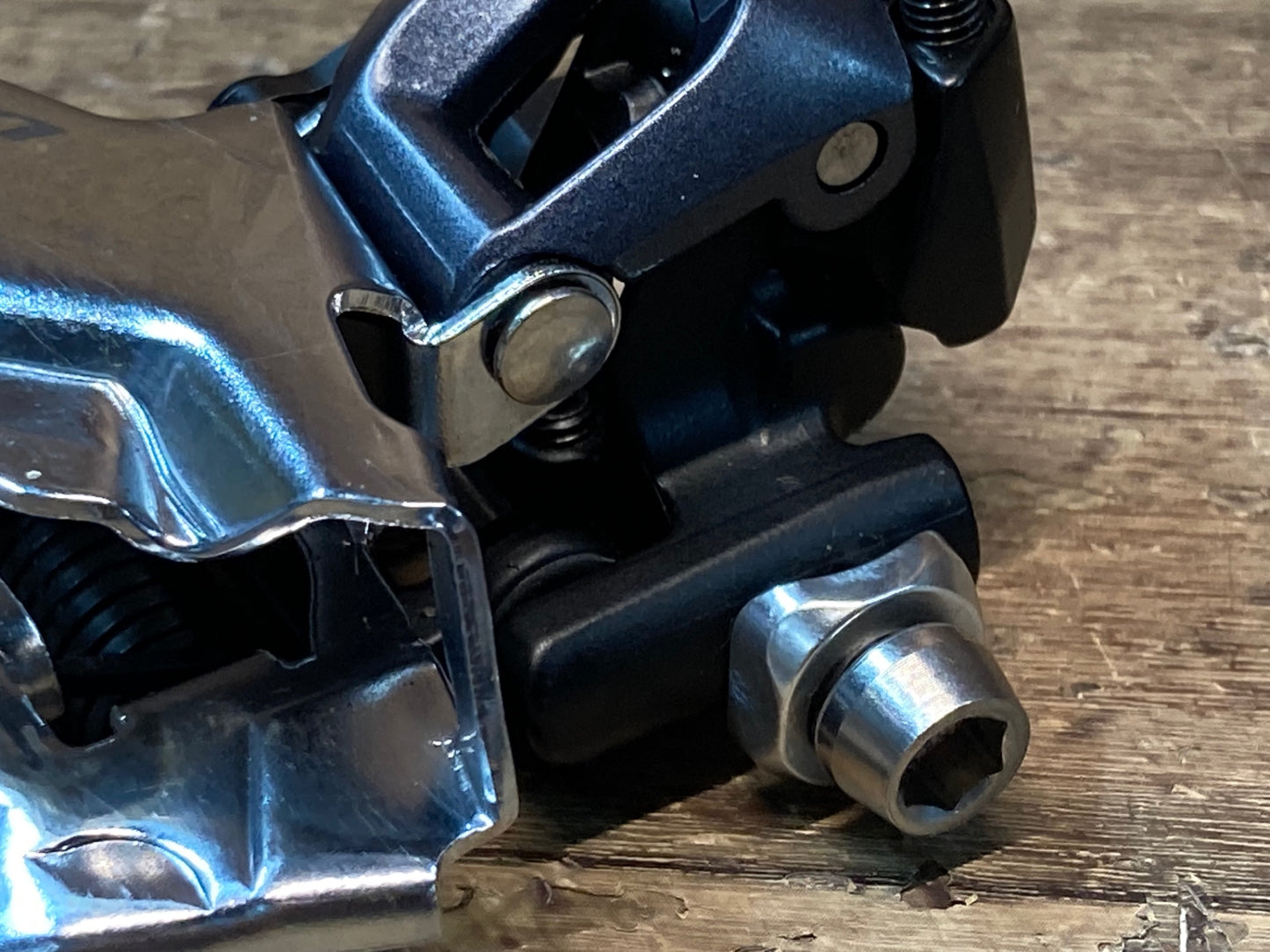 IM369 シマノ SHIMANO アルテグラ ULTEGRA FD-R8000 直付 フロントディレイラー 2s ※ケーブルガイド欠品