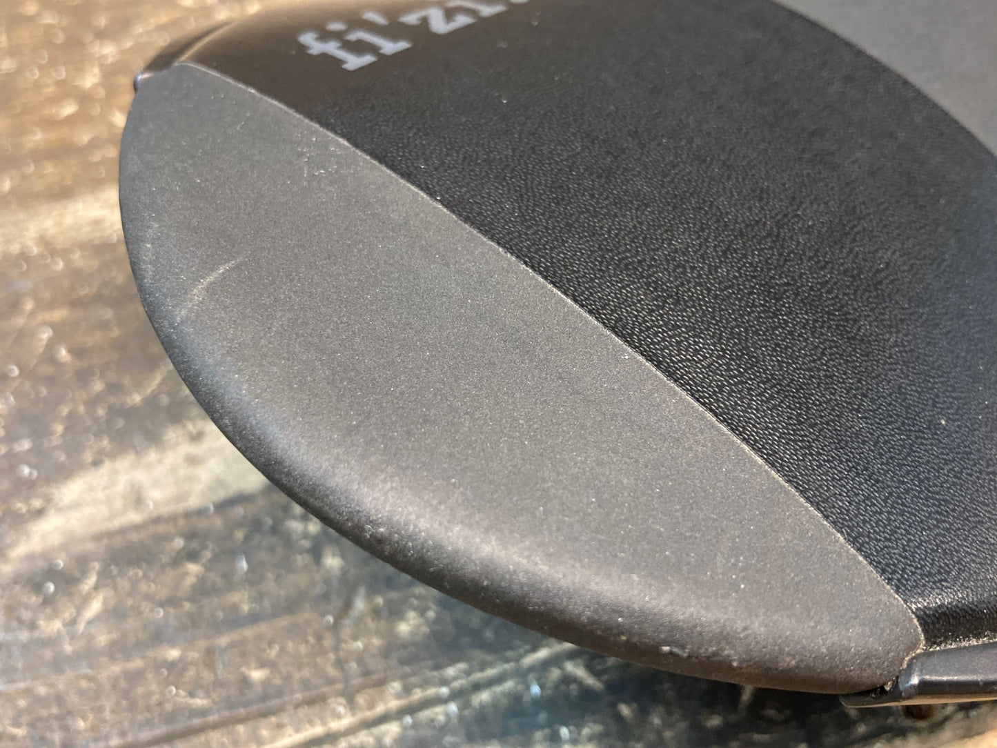 IU660 フィジーク fizik アリアンテ ALIANTE R1 サドル 黒 136mm BRAIDE カーボンレール