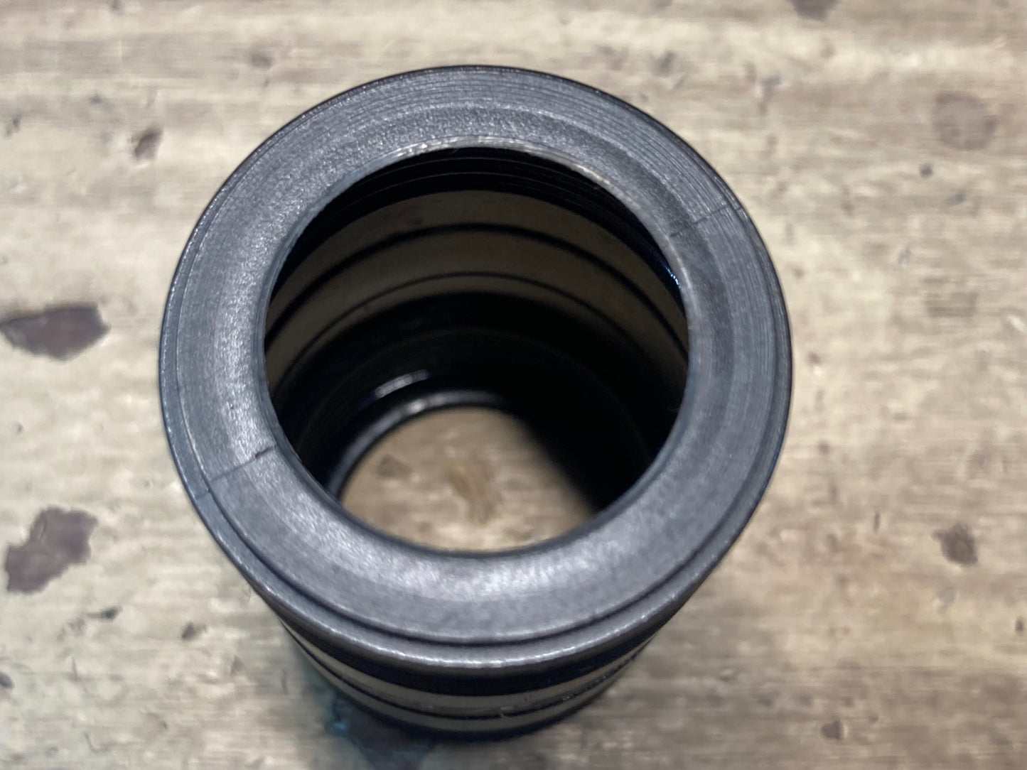 IJ102 シマノ SHIMANO デュラエース DURA-ACE BB-7400 ボトムブラケット スクエアテーパー JIS 未使用品