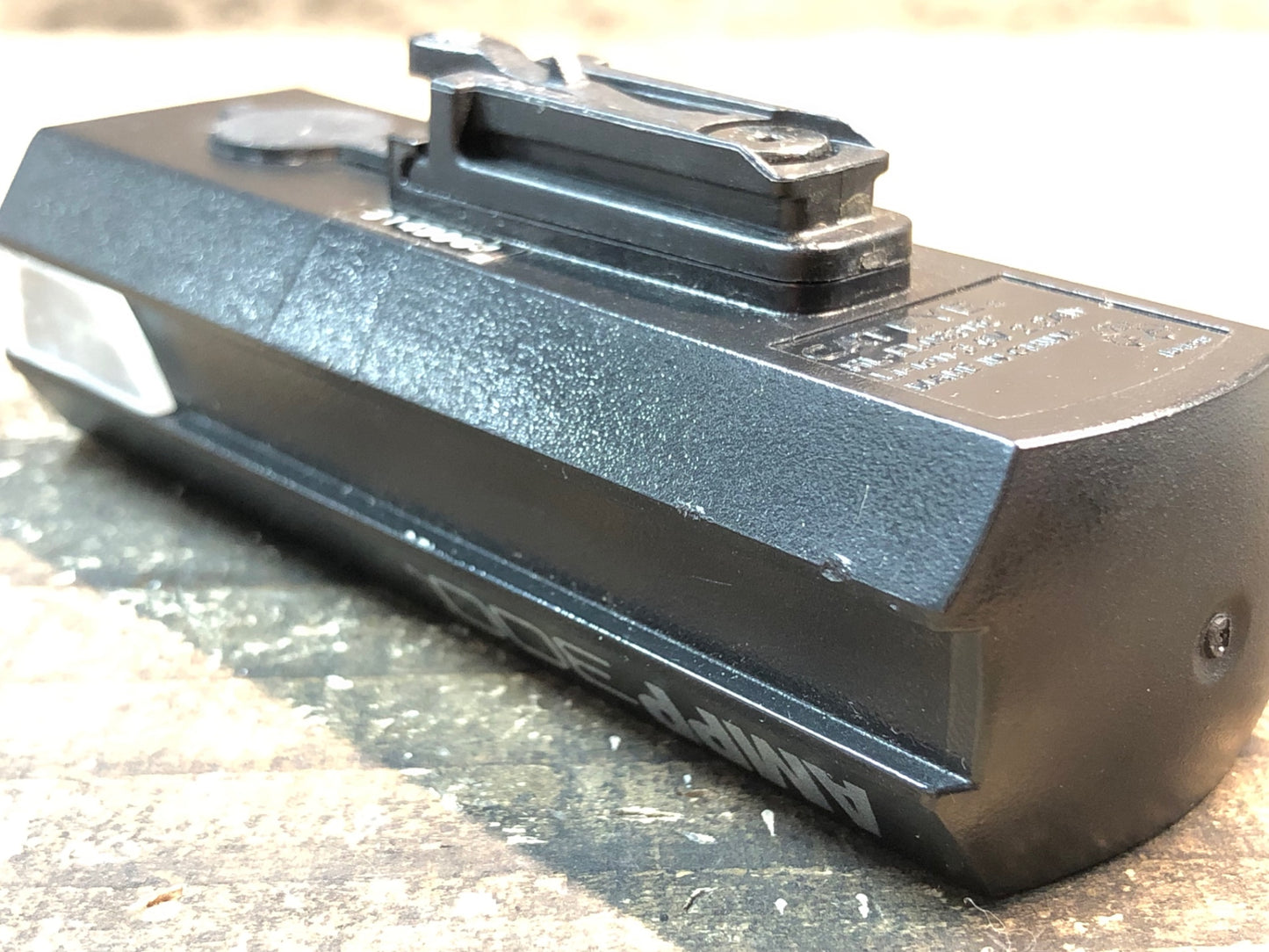 IV425 キャットアイ CAT-EYE AMPP 300 フロントライト マウント付属 点灯確認済み