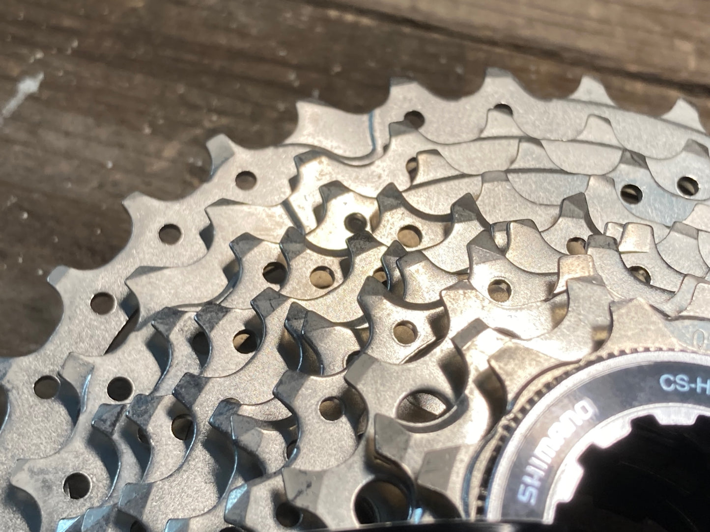 IQ469 シマノ SHIMANO 105 CS-HG700 スプロケット 11S 11-34T