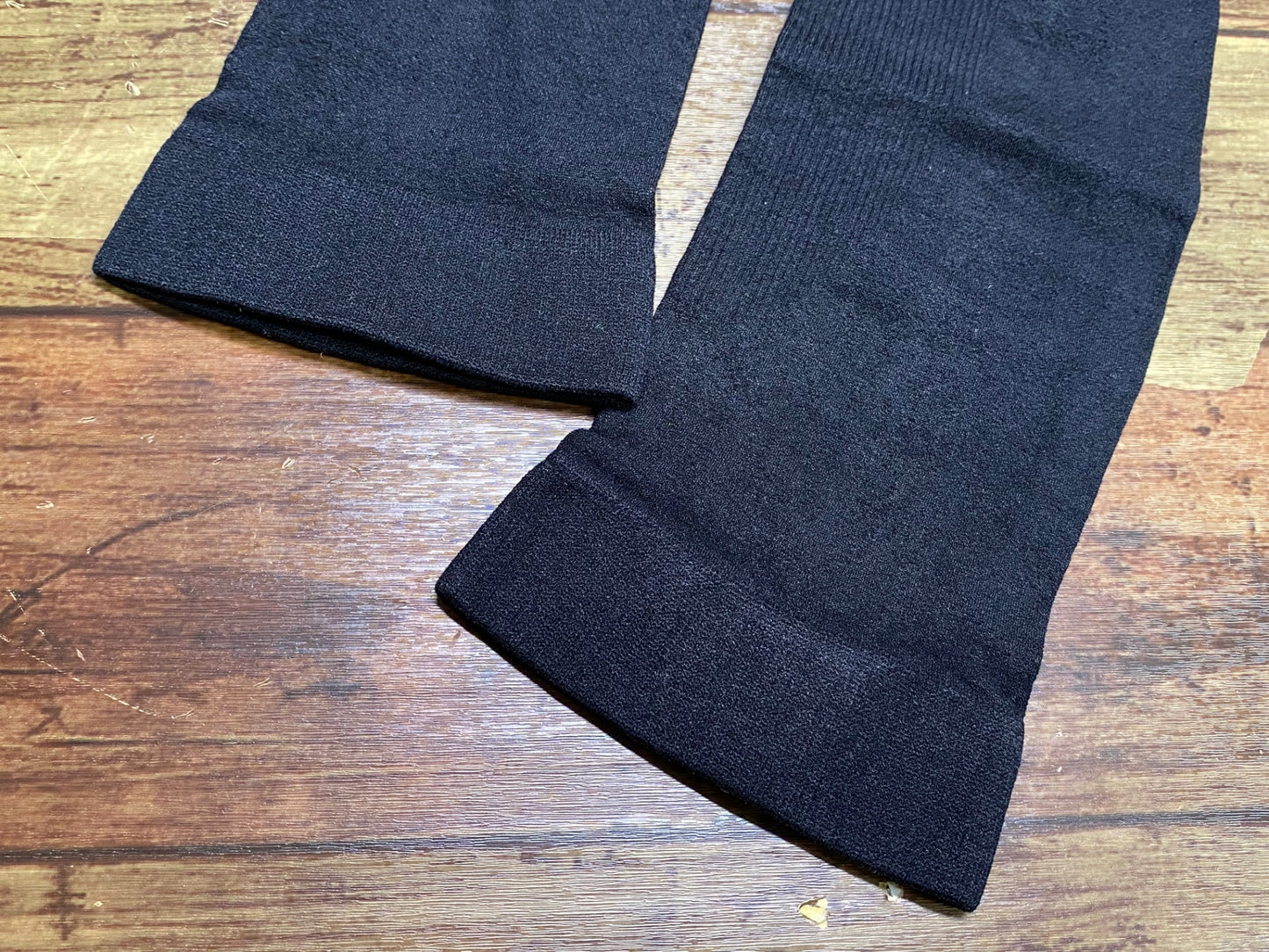 IV879 ジャイアント GIANT SEAMLESS ARM COOLER アームカバー 黒 L/XL