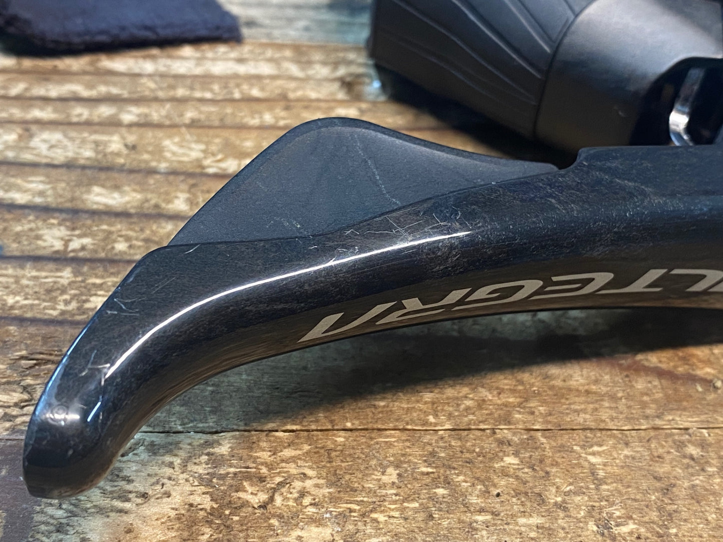 IV276 シマノ SHIMANO アルテグラ ULTEGRA ST-R8020 右のみ 油圧 11S ※クランプ部クラック ジャンク