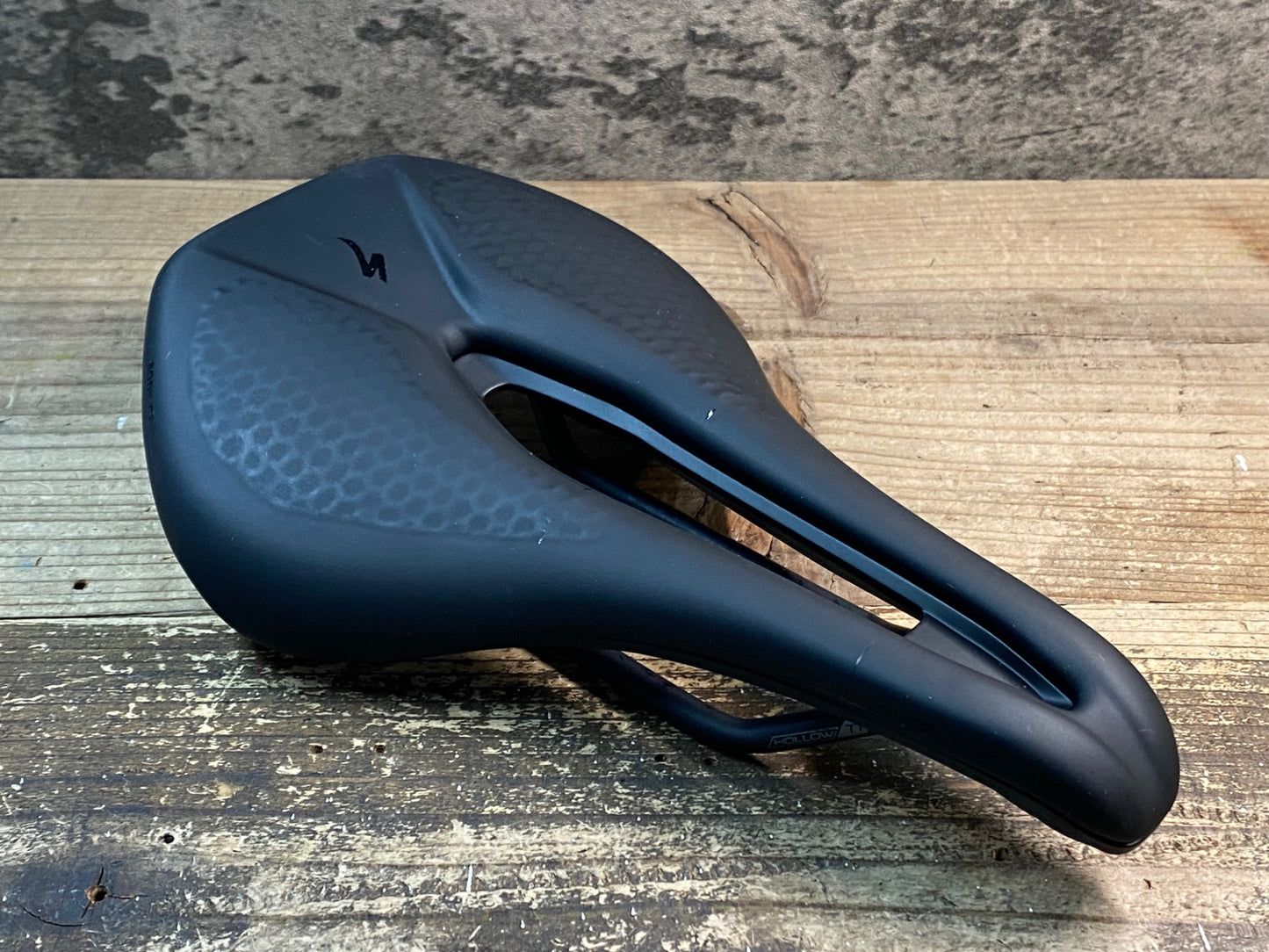 IY565 スペシャライズド SPECIALIZED POWER EXPERT MIRROR サドル 黒 143mm