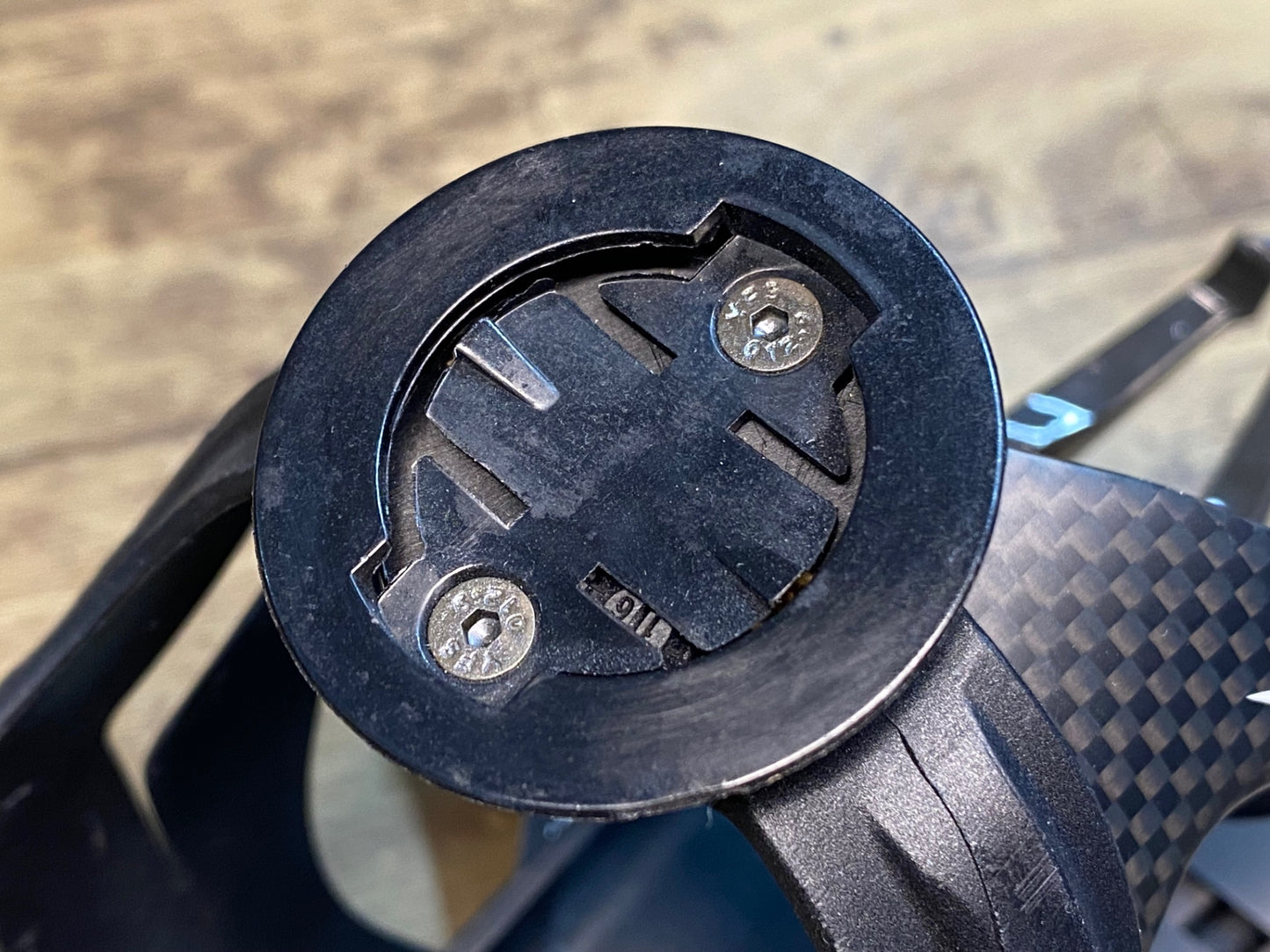 IZ030 XLAB TORPEDO KOMPACT ハイドレーション ベース カーボン