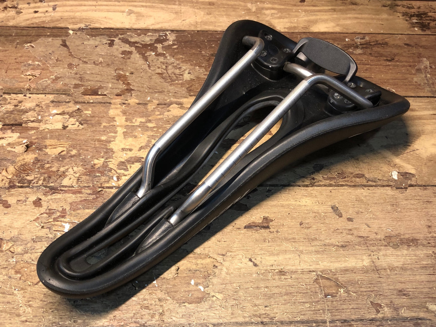 ID756 SELLE SMP ヘル HELL サドル 黒 ステンレスレール