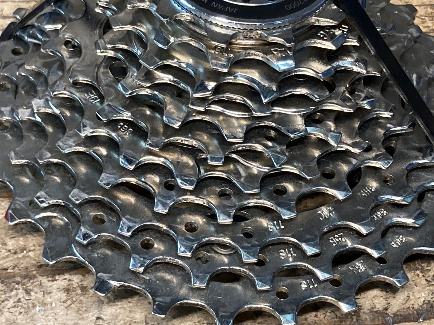 HX714 シマノ SHIMANO 105 CS-R7000 スプロケット 11-28T 11s