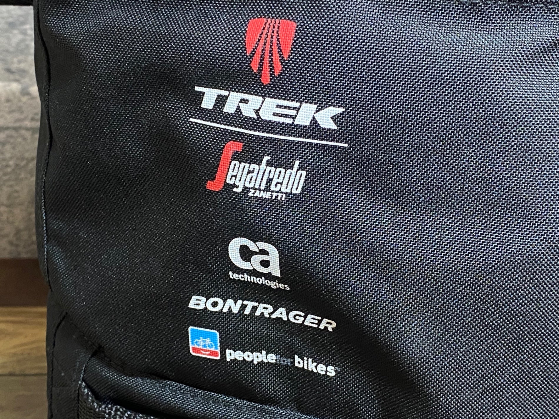 JD362 ボントレガー BONTRAGER レインバッグ TREK Segafredo