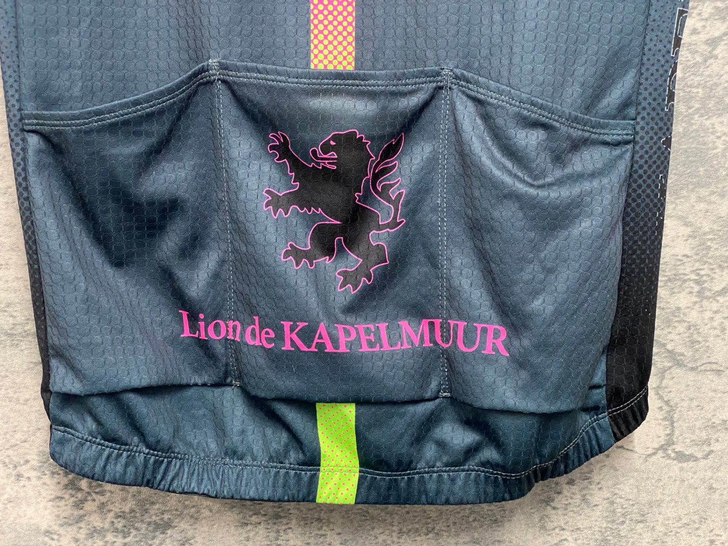 JA646 リオンドカペルミュール Lion de KAPELMUUR 半袖 サイクルジャージ 黒 ピンク M