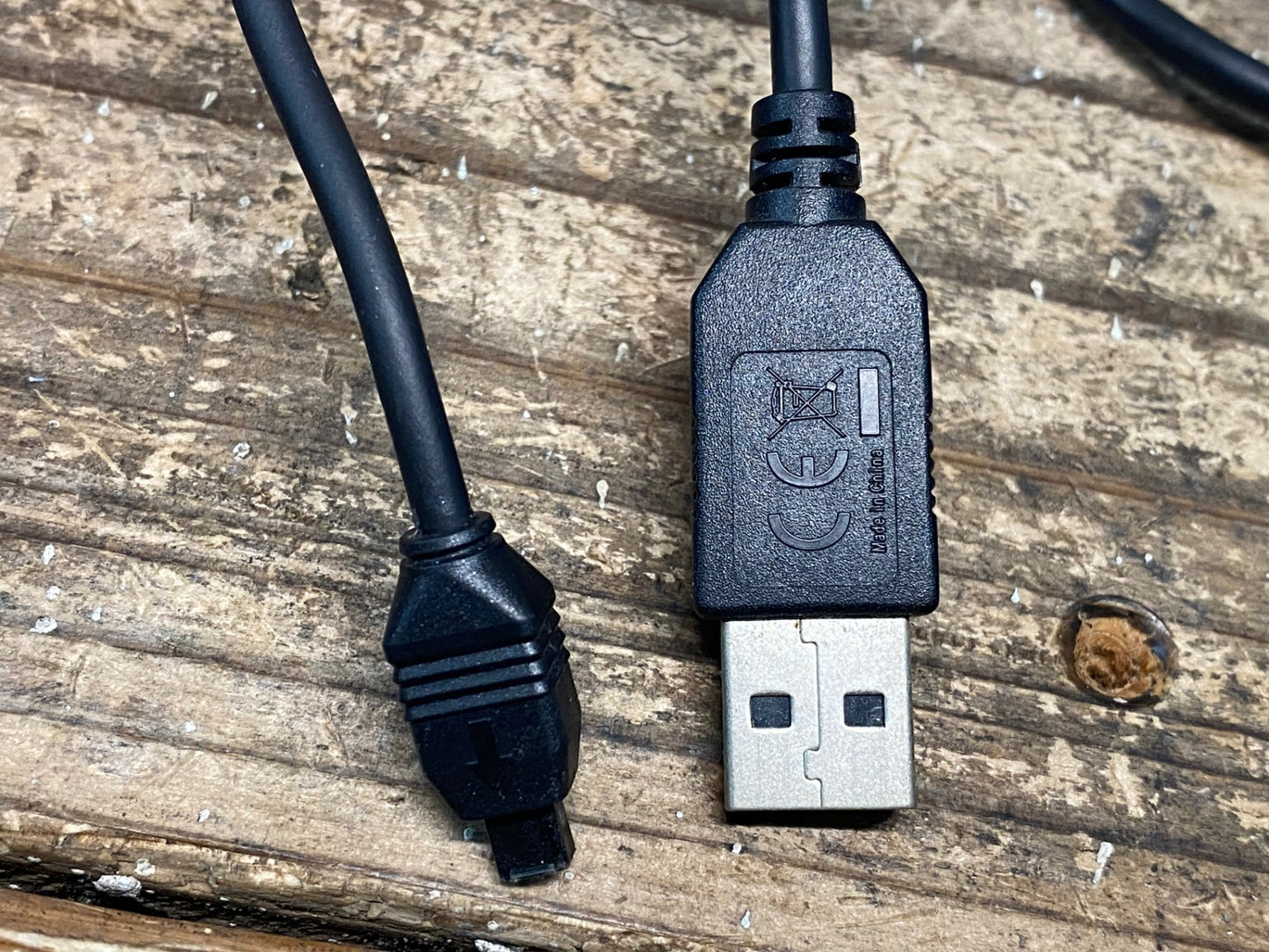 IO621 シマノ SHIMANO SM-BCR2 バッテリーチャージャー Di2 電動 ※接続確認済み