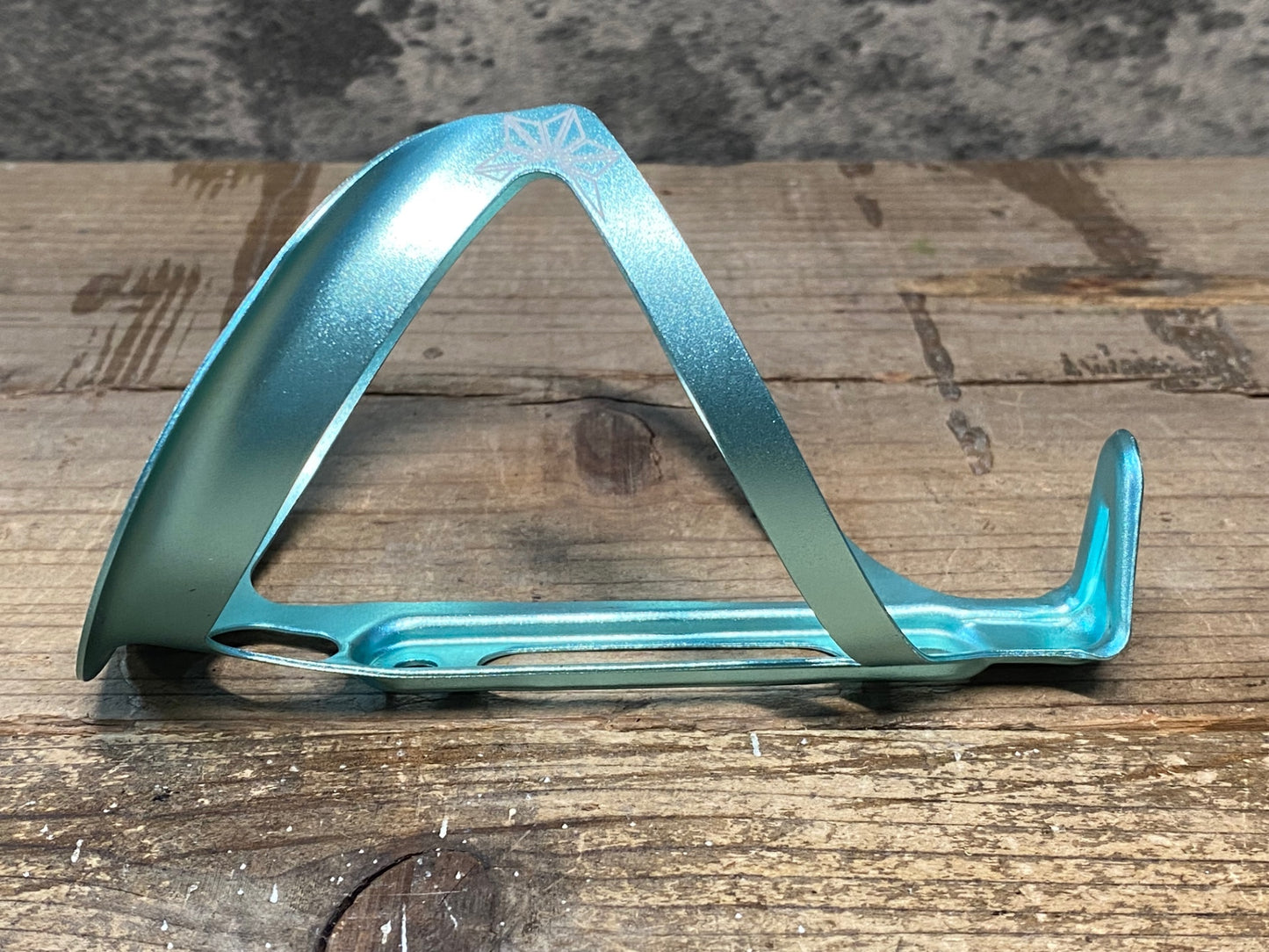 IS499 スパカズ SUPACAZ アルミ ボトルケージ フライケージ アノ FLY CAGE 緑