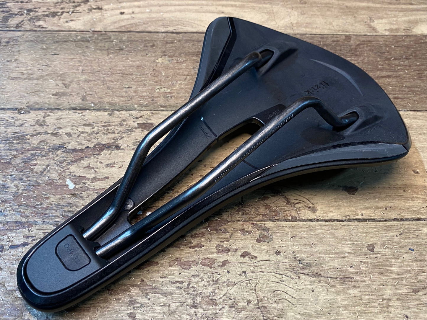 IM939 フィジーク Fizik TEMPO ALIANTE R3 サドル KIUMレール 155mm